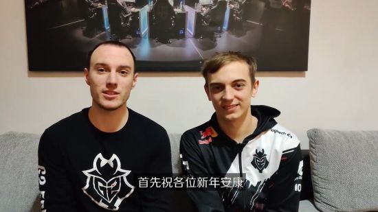 阿塔尼斯再度引发热潮 玩家手绘星灵大主教作品惊艳全场